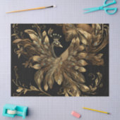 Gouden pauw met blauwe veren op zwart tissuepapier (Craft)