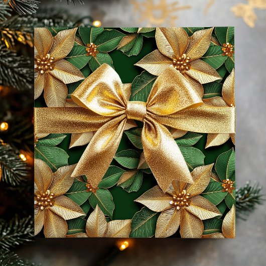 Gouden Poinsettia Bloem op Groene Kerstmis Cadeaupapier
