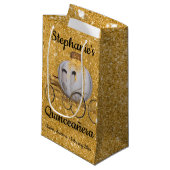 Gouden Quinceanera Gift Bag Klein Cadeauzakje (Voorkant Gekanteld)