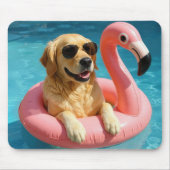 Gouden Retriever Drijft Met Flamingo Muismat (Voorkant)