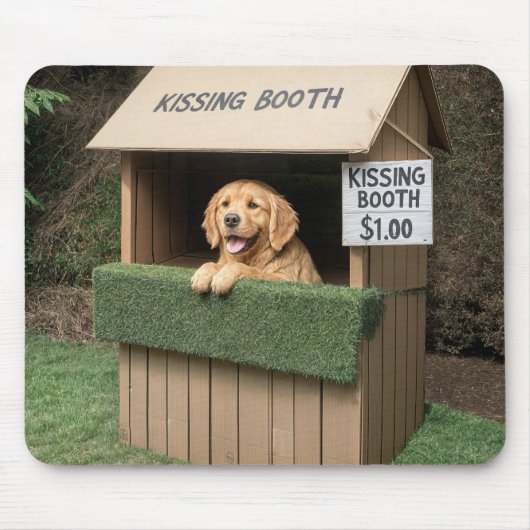 Gouden Retriever In Kissing Booth Muismat (Voorkant)