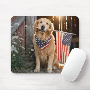 Gouden Retriever met een Amerikaanse vlag Muismat
