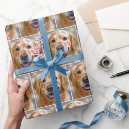 Gouden Retriever met Rode Lippenstift Kusjes Cadeaupapier