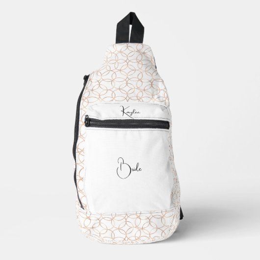 Gouden ringen op witte bruiloft sling bag (Voorkant)