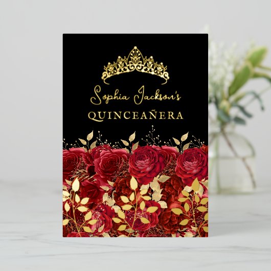 Gouden Rode Bloemen Roos Leaf Quinceanera Folie Uitnodiging (Staand Voorkant)