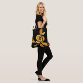 Gouden Roos op Zwarte Tote Tas (Op model)