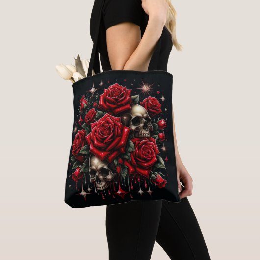 Gouden schedels & rode rozen schitteren gotische g tote bag (Dichtbij)