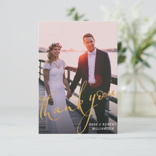 gouden script bruiloft bedankt fotokaart (Staand voorkant)