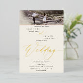 gouden script ivoor 2 foto's bruiloft folie uitnodiging (Staand Voorkant)