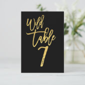 Gouden Script Wilde Verjaardagsfeest Tafel Nummer Kaart (Staand voorkant)