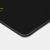 Gouden scriptnaam op zwarte bureaumat (Hoek)