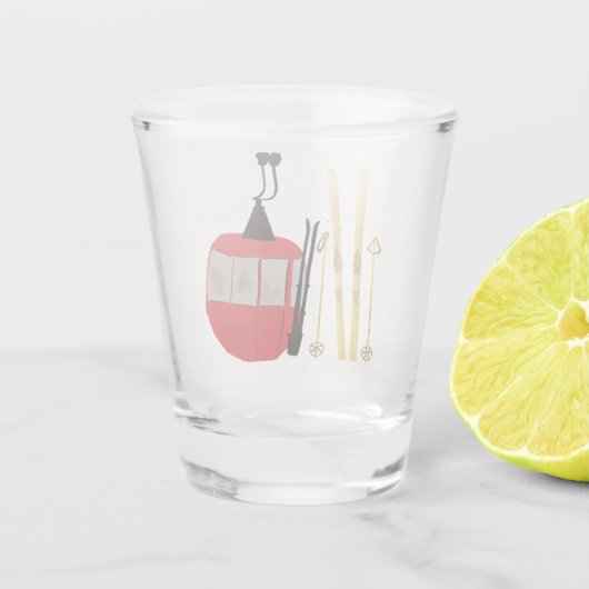 Gouden ski's en palen | Retro skilift vakantie Shot Glas (Achterkant)