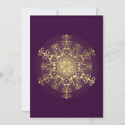 Gouden sneeuwvlok op paarse elegante winterbruilof kaart (Achterkant)