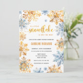 Gouden sneeuwvlok winter baby shower uitnodiging (Staand voorkant)