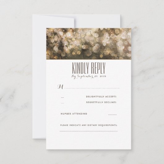 Gouden String Lights Rustieke Bruiloft RSVP Kaarte (Voorkant)