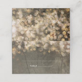 Gouden String Lights Rustieke Houten Schuur Bruilo Plaatskaartje (Buitenkant ongevouwen)