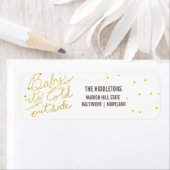 Gouden Typografie Baby Zijn Koude Buiten Script Etiket (Insitu)