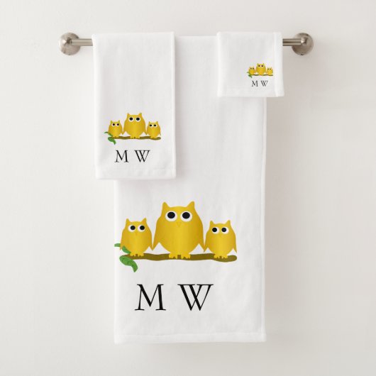 Gouden Uilen Ontwerp met Monogram Bad Handdoek (Insitu)