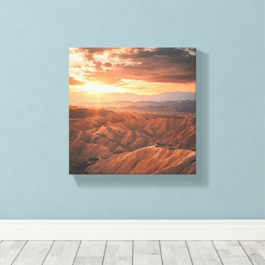 Gouden uur over het ruige terrein canvas afdruk (Insitu (Houten vloer))