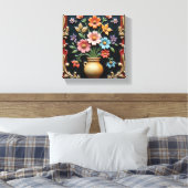 Gouden Vaas met een Levendig Boeket Canvas Afdruk (Insitu (Slaapkamer))