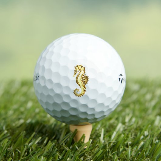 Gouden Veelhoekige Zeepaard Golfballen (Insitu Shirt)