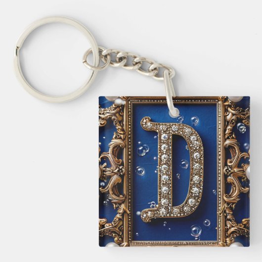 Gouden Versierde Letter D met Edelstenen Sleutelhanger (Voorkant)