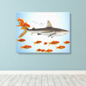 Gouden Vis en Haai Canvas Afdruk (Insitu (Houten vloer))