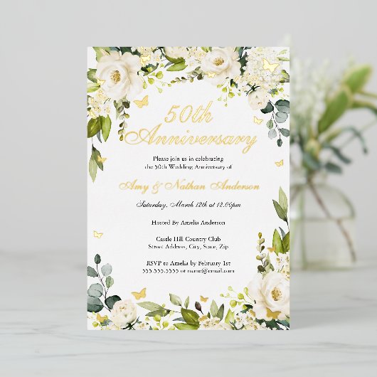 Gouden Vlinder Bloemen 50ste bruiloft Jubileum Folie Uitnodiging (Staand Voorkant)