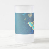 Gouden Vlinders op een Blauwe Achtergrond Matglas Bierpul (Center)