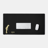 Gouden Vrouw Golfer Silhouet Monogram op Zwart Bureaumat (Keyboard & Muis)