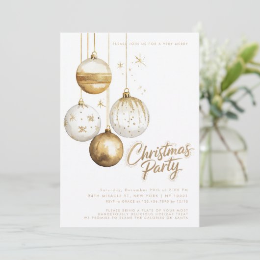 Gouden Witte Ornamenten Baubles Kerstfeest Kaart (Staand voorkant)