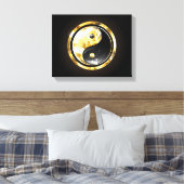 Gouden Yin Yang op zwart Canvas Afdruk (Insitu (Slaapkamer))
