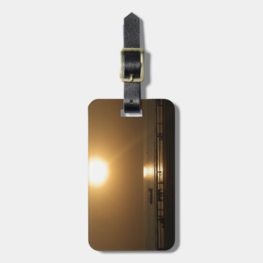 Gouden Zomerzonsondergang Reflectie op het strand Bagagelabel (Voorkant verticaal)