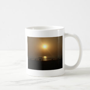Gouden Zomerzonsondergang Reflectie op het strand Koffiemok