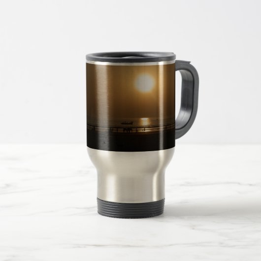 Gouden Zomerzonsondergang Reflectie op het strand Reisbeker (Voorkant rechts)