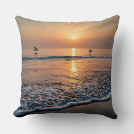 Gouden Zonsondergang Oceaan Golven met Vogels Kussen