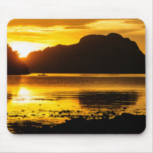 Gouden zonsondergang over de baai muismat