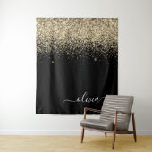 Gouden Zwarte Glitter Script Monogram Meisjesnaam Wandkleed (In situ)