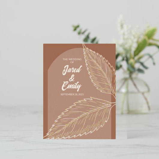 Goudfolie verlaat Mocha Wedding Invitation Briefka Folie Uitnodiging Briefkaart (Staand Voorkant)