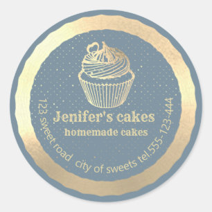 Goudgebakken cupcakes en behandelde verpakkingen ronde sticker