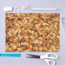 Goudgele herfst esdoornbladeren tissuepapier