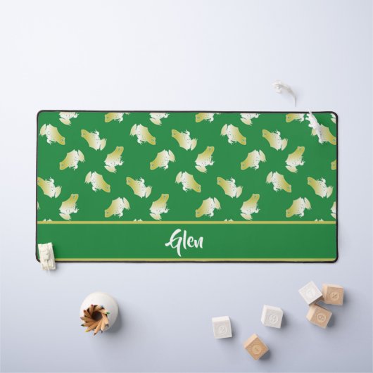 Goudkikkers op groen bureaumat (Kindertafel)