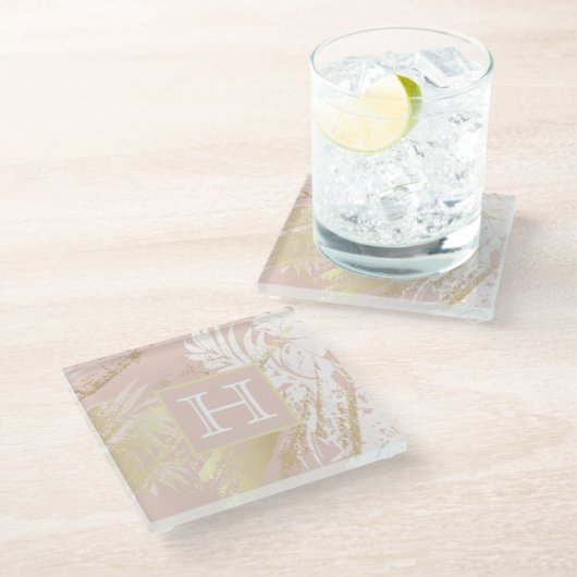 Goudkleurige palmboombladeren monogram met blos glazen onderzetter (Schuin)