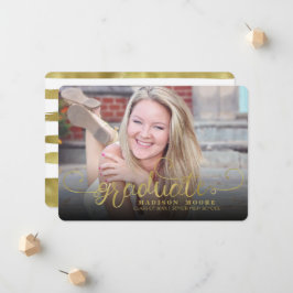 Goudkleurige uitnodigingskaart met kalligrafie voo aankondiging