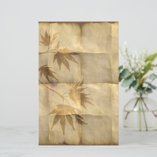 Goudmakelaarbladeren op perkamentpapier briefpapier (Staand voorkant)