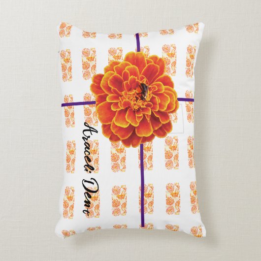 goudsbloemen en bij accent kussen (Voorkant(Verticaal))