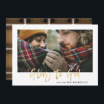 Goudschrift glorie naar god mosterd tartan foto feestdagenkaart<br><div class="desc">Goud,  stijlvol script,  vrolijk kerstfeest met coördinerend mosterd check tartan backerontwerp. Ruimte voor één fotoontwerp.</div>