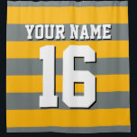 Goudstaaf Houtskool Sport Jersey Preppy Stripe Douchegordijn<br><div class="desc">Preppy Striped Team Jersey / Sports Jersey / Football Jersey / Rugby Jersey met aangepaste naam Pas dit aan met uw eigen naam of teamnaam en een nummer. U kunt de grootte, de kleur en de plaatsing van de tekst wijzigen als u wijzigingen moet aanbrengen, de kleur van de tekstschaduw...</div>