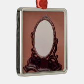 Goudverf papier-machispiegel, c.1890 metalen ornament (Rechts)