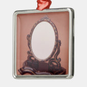 Goudverf papier-machispiegel, c.1890 metalen ornament (Links)